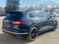 Gebraucht VW Touareg Elegance 286 PS (210 kW) 2022 Blau SUV