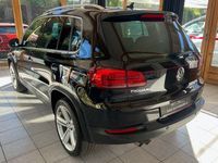 Gebraucht VW Tiguan LOUNGE 150 PS (110 kW) 2015 Schwarz SUV