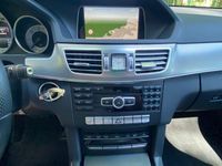 Gebraucht Mercedes E250 Avantgarde 204 PS (150 kW) 2015 Grau Kombi