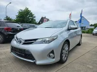 Gebraucht Toyota Auris Hybrid Life 99 PS (72 kW) 2014 Silver metallic Kombi