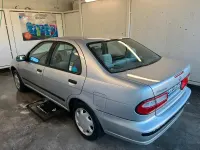 Gebraucht Nissan Almera 75 PS (55 kW) 1998 Silber Kleinwagen