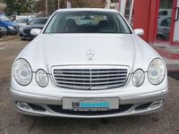 Gebraucht Mercedes E220 150 PS (110 kW) 2002 Silber Limousine