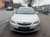 Gebraucht Opel Astra Selection 110 PS (80 kW) 2012 Silber Kombi