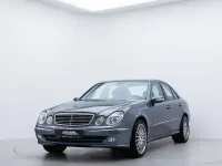 Używany Mercedes E500 306 KM (225 kW) 2004 Niebieski Sedan/Limuzyna