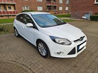Gebraucht Ford Focus Titanium 125 PS (91 kW) 2013 Weiß Limousine