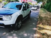 Gebraucht Dacia Duster Lauréate 105 PS (77 kW) 2011 Weiß SUV