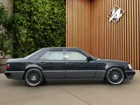 Gebraucht Mercedes E500 1992 Schwarz Limousine