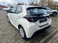 Neu Toyota Yaris Hybrid Comfort 116 PS (85 kW) 2025 Schwarz Limousine