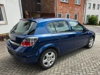 Gebraucht Opel Astra 105 PS (77 kW) 2007 Blau Limousine