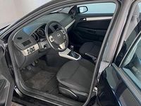 Gebraucht Opel Astra 105 PS (77 kW) 2008 Schwarz Kleinwagen