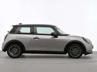 Używany Mini Cooper Classic 156 KM (114 kW) 2024 Szary Hatchback