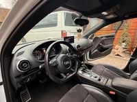 Gebraucht Audi S3 Design 300 PS (220 kW) 2015 Weiß Limousine