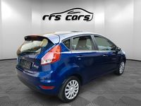 Gebraucht Ford Fiesta Trend 82 PS (60 kW) 2016 Indicblau metallic Kleinwagen