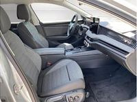 Gebraucht Skoda Superb Selection 150 PS (110 kW) 2024 Silber (pebble silber metallic) Kombi