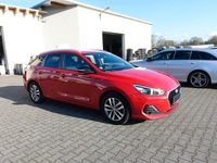 Gebraucht Hyundai i30 Passion 116 PS (85 kW) 2018 Rot Kombi