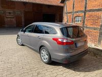 Gebraucht Ford Focus 125 PS (91 kW) 2014 Grau Kombi
