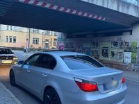 Gebraucht BMW 520 177 PS (130 kW) 2005 Silber Limousine