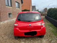 Gebraucht Renault Twingo Rip Curl 75 PS (55 kW) 2011 Rot Kleinwagen
