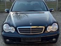 Gebraucht Mercedes C180 129 PS (94 kW) 2001 Blau Limousine