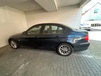Gebraucht BMW 318 143 PS (105 kW) 2009 Blau Limousine