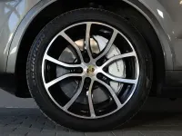 Gebraucht Porsche Cayenne 549 PS (403 kW) 2020 Grau SUV