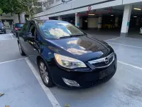 Gebraucht Opel Astra 116 PS (85 kW) 2010 Schwarz Limousine