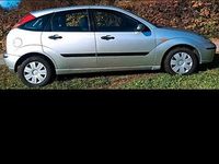 Gebraucht Ford Focus 100 PS (73 kW) 2003 Silber Limousine