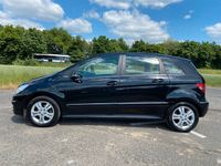 Gebraucht Mercedes B180 116 PS (85 kW) 2011 Schwarz Van / Kleinbus