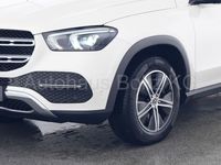 Gebraucht Mercedes GLE300 AMG 269 PS (197 kW) 2023 Manufaktur diamantweiß (metallic) SUV