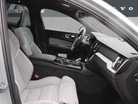 Gebraucht Volvo V60 Ultimate 310 PS (228 kW) 2024 Grau Kombi