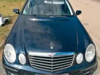 Gebraucht Mercedes E220 Avantgarde 170 PS (125 kW) 2009 Blau Kombi