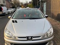 Gebraucht Peugeot 206 CC Quiksilver 109 PS (80 kW) 2005 Silber Cabrio