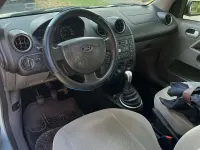 Gebraucht Ford Fiesta Ghia 69 PS (50 kW) 2003 Grün Kleinwagen