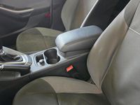 Usata Ford Focus 115 CV (84 kW) 2011 Argento Berlina