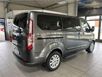 Gebraucht Ford Tourneo Titanium 150 PS (110 kW) 2023 Magneticgrau Van / Kleinbus