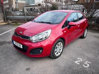 Gebraucht Kia Rio DREAM-TEAM Edition 109 PS (80 kW) 2013 Rot Limousine