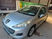 Gebraucht Peugeot 207 73 PS (53 kW) 2009 Silber Kleinwagen