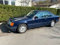 Gebraucht Mercedes E300 179 PS (131 kW) 1989 Blau Coupé