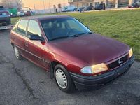Gebraucht Opel Astra 71 PS (52 kW) 1994 Rot Limousine