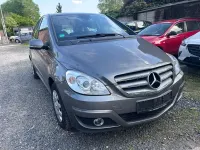 Gebraucht Mercedes B160 95 PS (69 kW) 2010 Mountaingrau  met. Van / Kleinbus