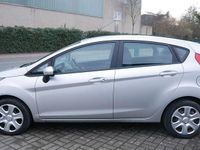 Gebraucht Ford Fiesta Trend 82 PS (60 kW) 2011 Grau Limousine