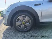 Gebraucht Mini Cooper SE Essential 135 kW (184 PS) 2023 Silber Kleinwagen