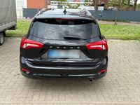 Gebraucht Ford Focus Active 120 PS (88 kW) 2020 Schwarz Kombi