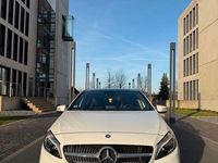 Gebraucht Mercedes A180 Edition 109 PS (80 kW) 2017 Weiß Limousine
