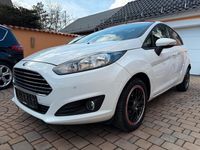 Gebraucht Ford Fiesta 101 PS (74 kW) 2014 Weiß Kleinwagen