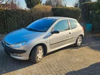 Używany Peugeot 206 75 KM (55 kW) 2001 Szary Sedan/Limuzyna