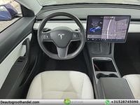 Gebraucht Tesla Model 3 Standard Range 175 kW (238 PS) 2021 Blau Limousine