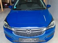 Usado Opel Astra Edition 110 CV (80 kW) 2020 Azul Familiar
