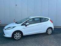 Gebraucht Ford Fiesta Trend 80 PS (58 kW) 2010 Weiß Kleinwagen