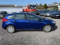 Gebraucht Ford Focus Ambiente 101 PS (74 kW) 2016 Blau Limousine